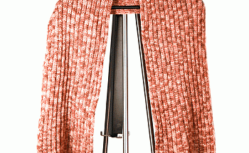 Шарф с кисточками