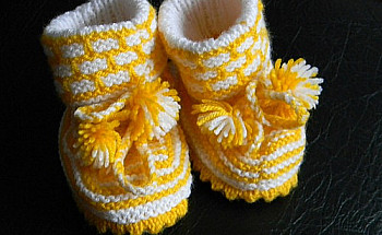 Детский комплект: пинетки.