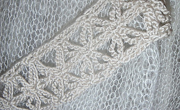 Белый кардиган (фрагмент пояса)