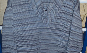 Полосатая кофта "кенгуру" (спинка)