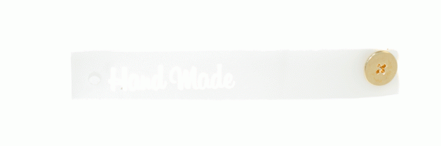 Силиконовая бирка «Hand Made» с кнопкой (Золотая печать)