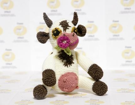 Набор для вязания игрушки Корова Буренка